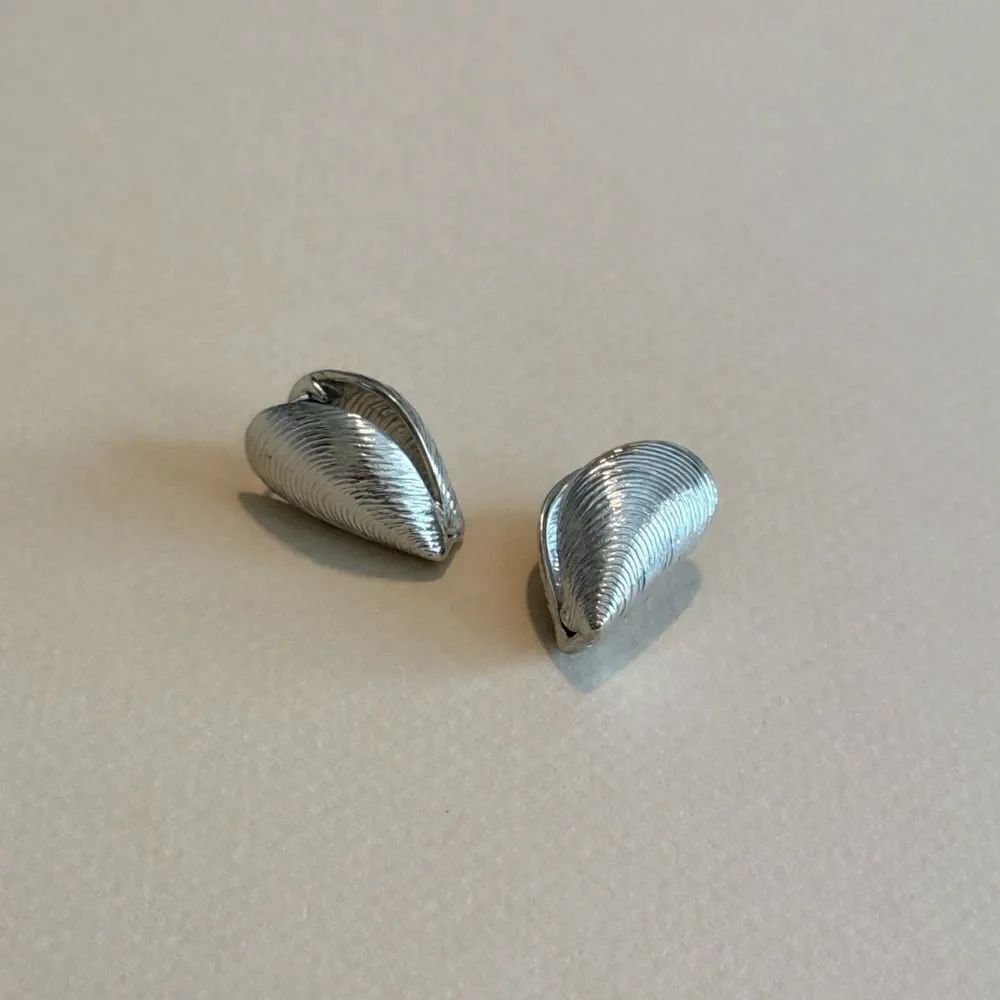 Silver Shell Earrings #1549 - Picture 2 of 4